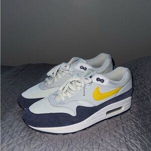 Nike Air Max 1
Mens 11
White/navy/yellow 
$90